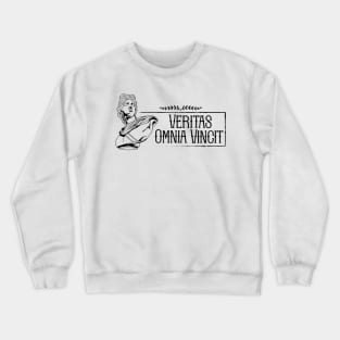 Latin saying - Veritas Omnia Vincit Crewneck Sweatshirt